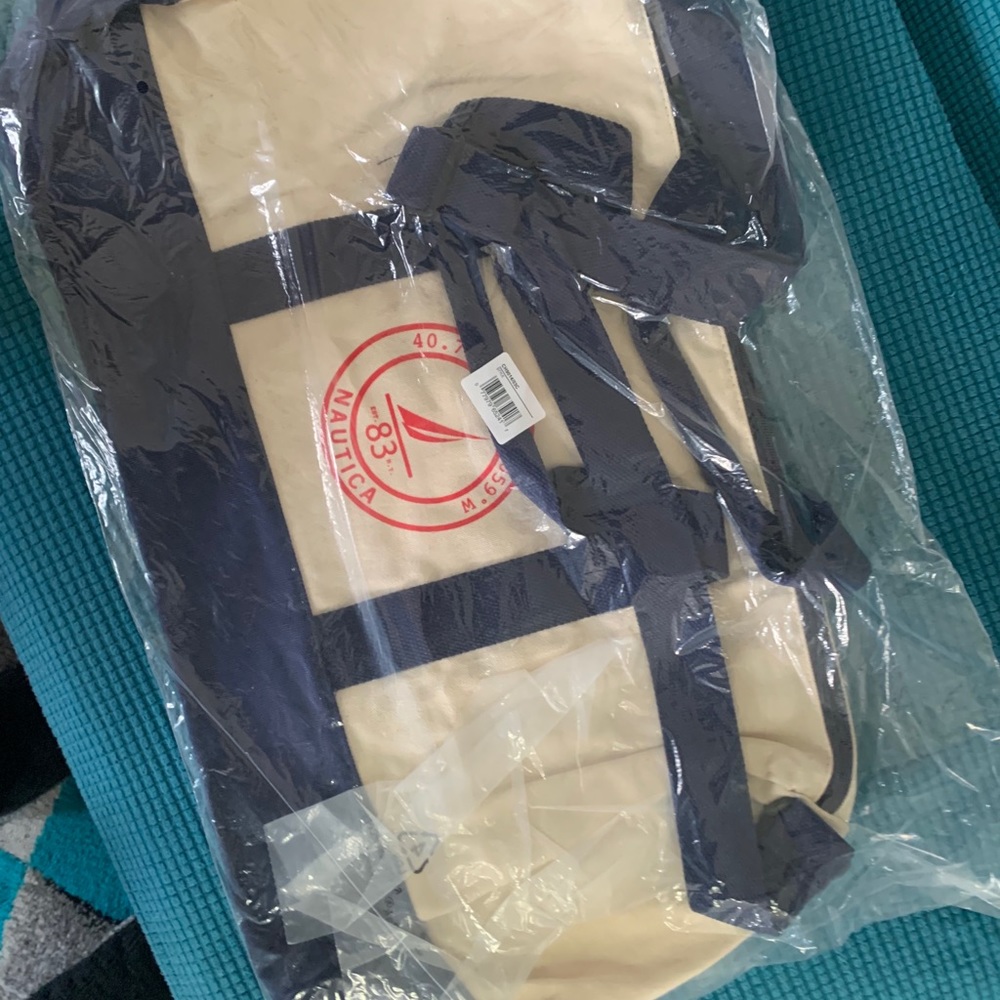 Jumbo Zippered Tote
